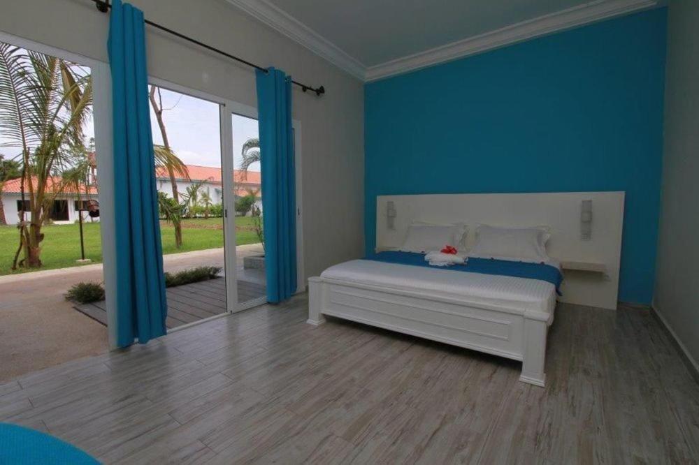 Djembe Beach Resort Kololi Exterior photo
