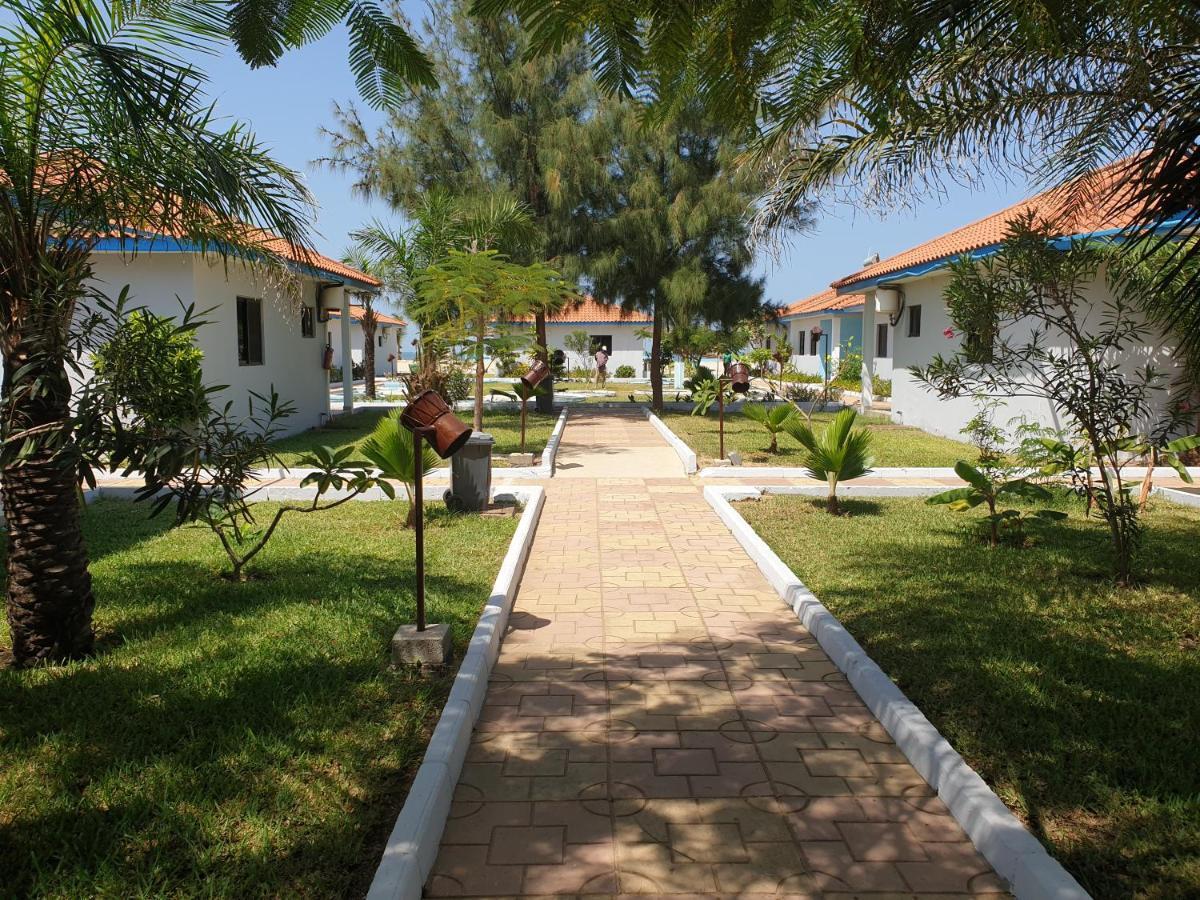 Djembe Beach Resort Kololi Exterior photo